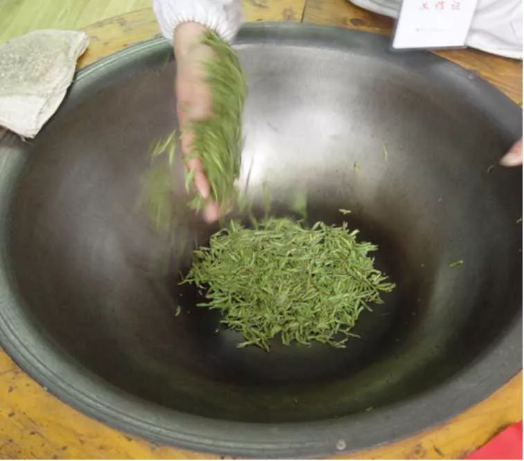 手工炒制精品西湖龙井茶